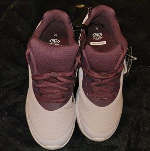 Athletic Works Tennis Shoes